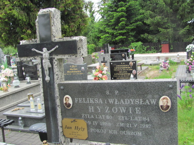 Władysław Hyż Brzeziny - Grobonet - Wyszukiwarka osób pochowanych