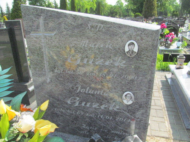 Marek Guzek Brzeziny - Grobonet - Wyszukiwarka osób pochowanych