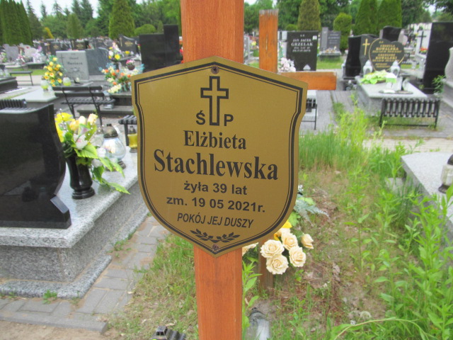 Elżbieta Stachlewska 1982 Brzeziny - Grobonet - Wyszukiwarka osób pochowanych
