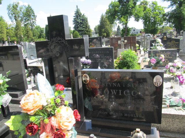 Krystyna Nowicka Brzeziny - Grobonet - Wyszukiwarka osób pochowanych