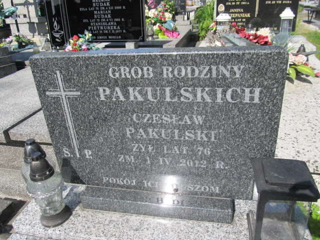 Czesław Pakulski 1936 Brzeziny - Grobonet - Wyszukiwarka osób pochowanych