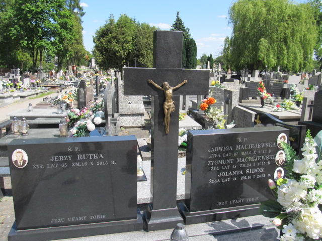 Jolanta Sidor 1948 Brzeziny - Grobonet - Wyszukiwarka osób pochowanych